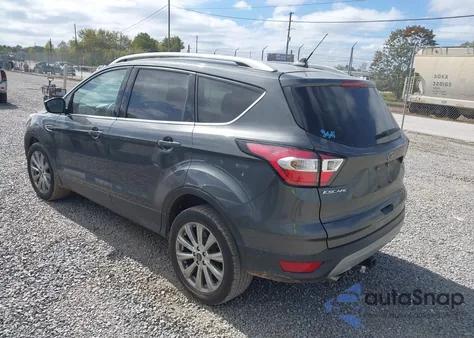 2018 Ford Escape Titanium из США, поврежденный, VIN 1FMCU9J97JUD61489